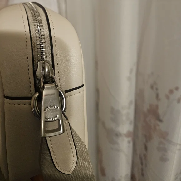 Coach Mini Jamie Camera Bag - Like NEW - Picture 8 of 11